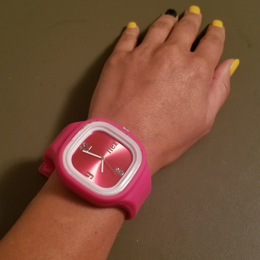 FLEX Watch - Picture 1 of 3